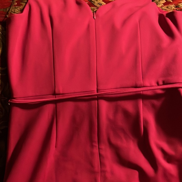 VINCE CAMUTO Asymmetric Hem Scuba Crepe
Dress - Picture 13 of 13